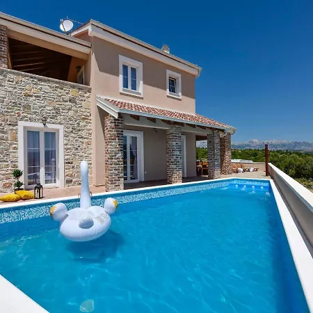 Luxury 4 Imperia With Pool, Zadar County * Pridraga