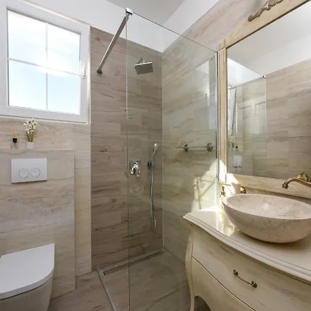 Luxury 4 Imperia With Pool, Zadar County *