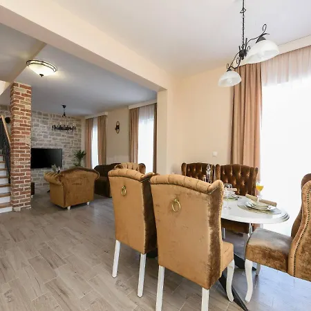 Luxury 4 Imperia With Pool, Zadar County Villa